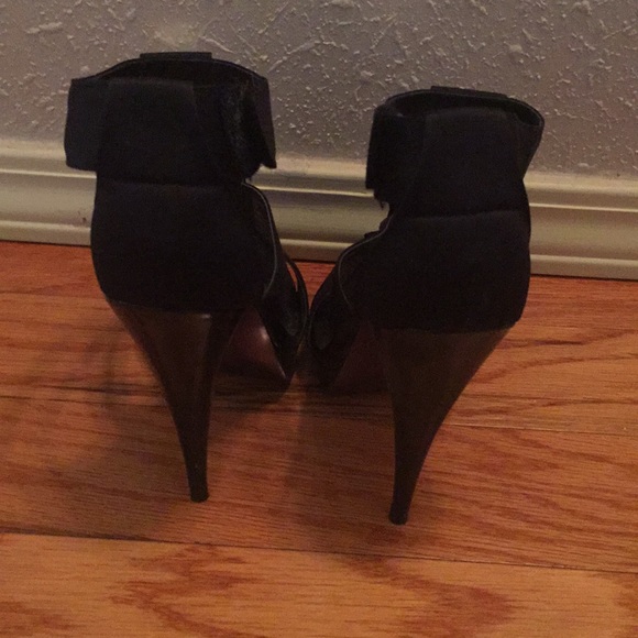 Steve Madden Satin High heel - Picture 2 of 5